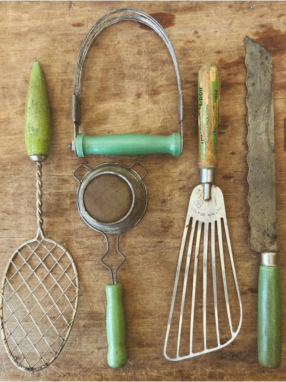 Green primitive utensils